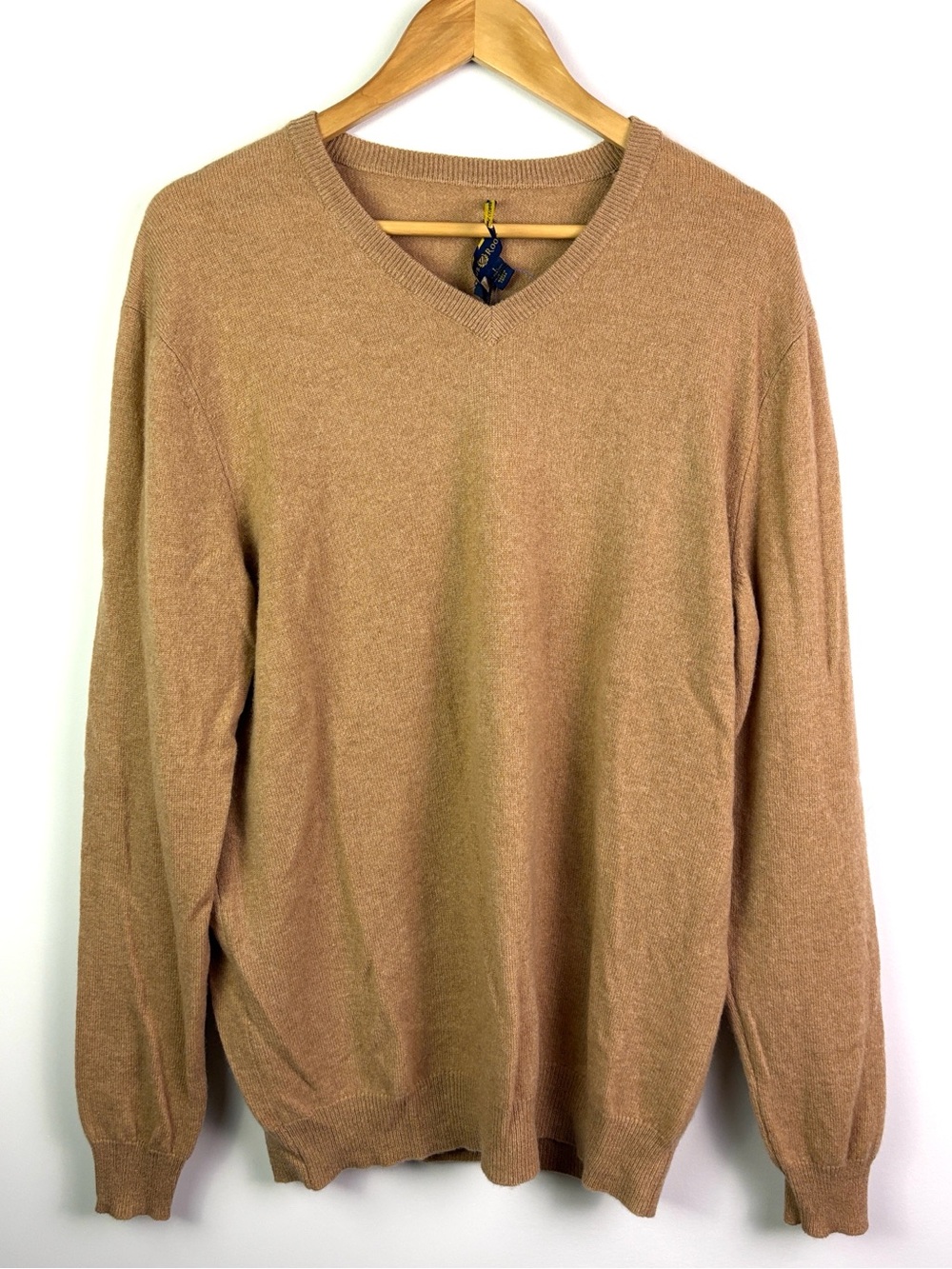 NWT Club Room 100% cashmere V-Neck Sweater in Camel Brown size L